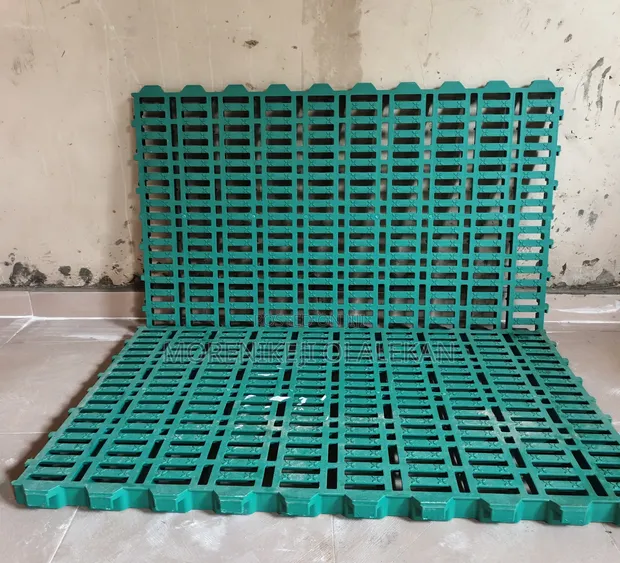 Floor Crate for Animal Bedding - 1
