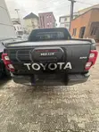 Toyota Hilux Black Edition 2026 - 4