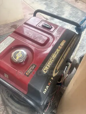 Maxi 6.5kW Portable Generator - Few Months Used