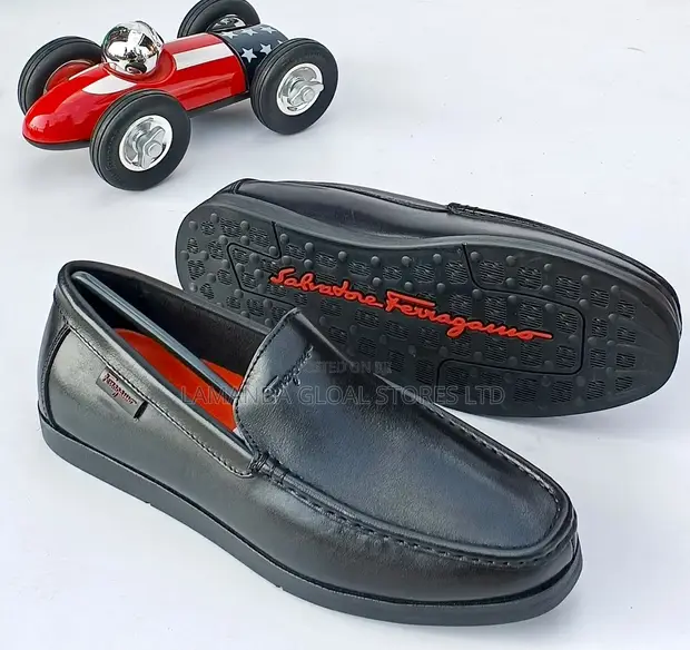 Salvatore Ferragamo Minimalist Leather Loafers - 1