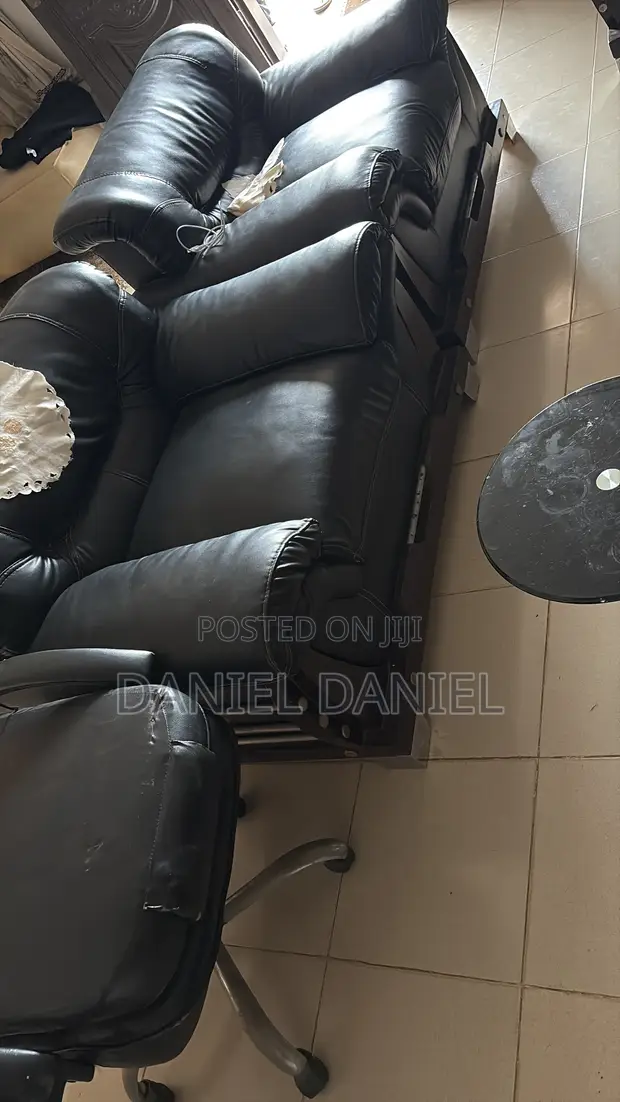 Neatly Used Imported Couch for Living Room - 1