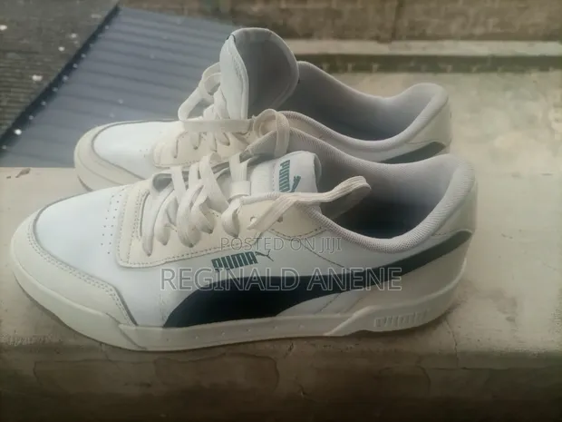 Authentic Puma Men's Casual Sneakers - Size 43 - 1