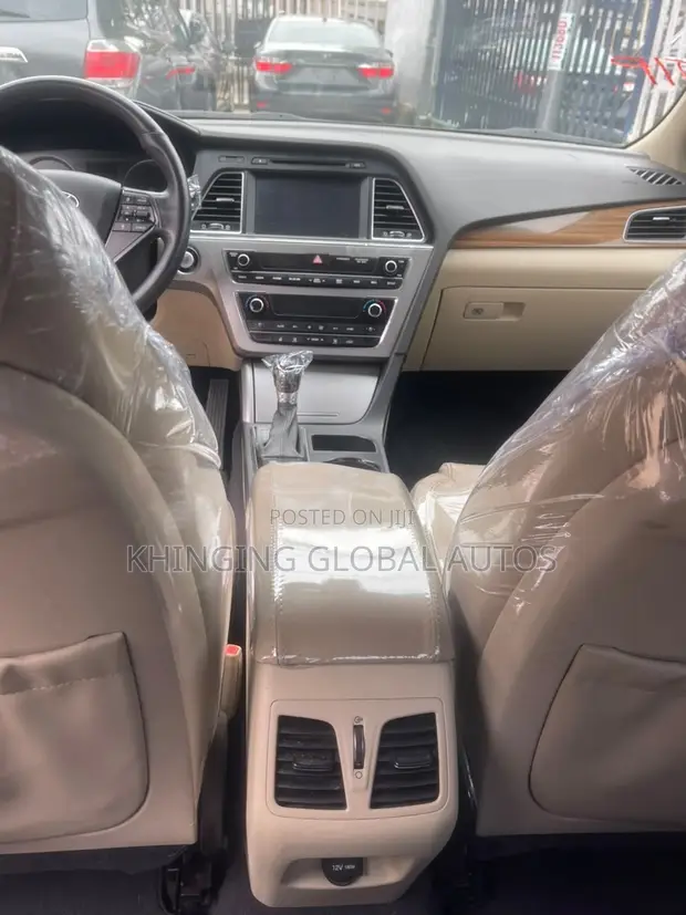 2015 Hyundai Sonata Limited Sedan (2.4L) - 1