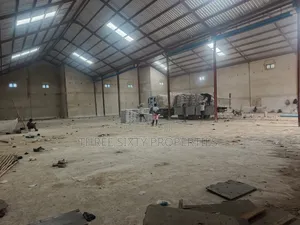 Newly Built 1200sqm Warehouse for Rent in Yaba, Lagos