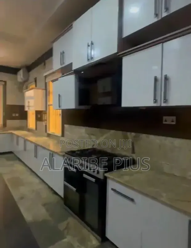 8-Bedroom Mansion in Estate, Katampe for Sale - 1