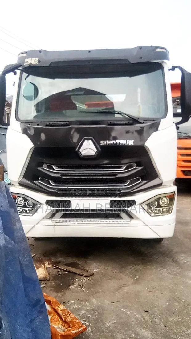 Howo Tractor Unit - 430HP Diesel - 1