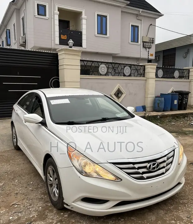 Hyundai Sonata 2012 White - 1