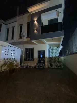 Furnished 4-Bedroom Duplex da BQ a Alternative, Chevron don haya