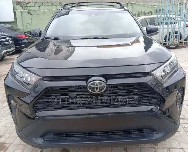 2019 Toyota RAV4 LE AWD Black - 1