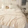 High-Quality Fluffy Blanket 180 x 200cm - 2