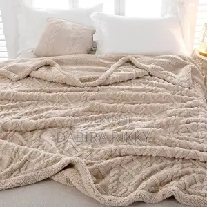 High-Quality Fluffy Blanket 180 x 200cm