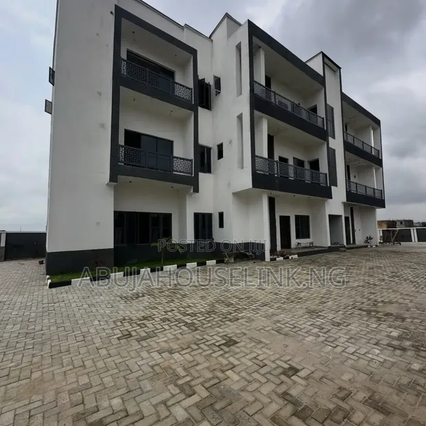 3 Bedroom Apartment with BQ in Wuye, Abuja for Sale - 1