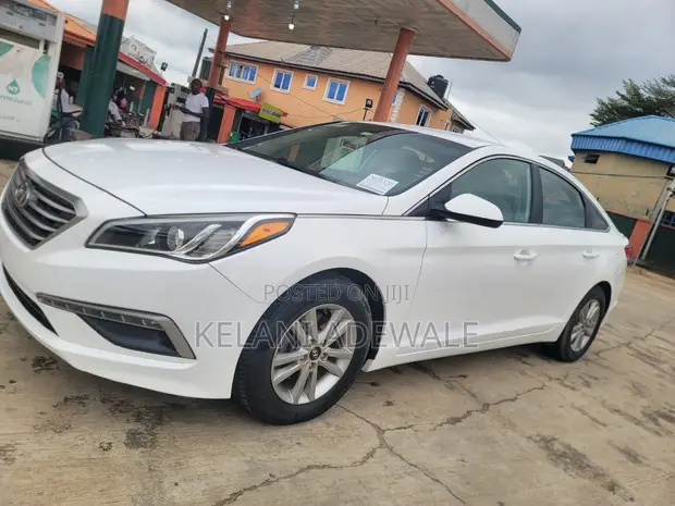 2017 Hyundai Sonata Sport Sedan FWD White - 1