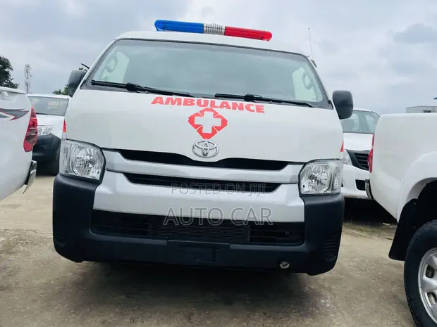 Toyota HiAce Ambulance 2015 - 1