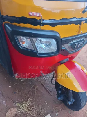 TVS King Deluxe Plus iTouch Start 2025 Yellow