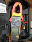 Fluke 378 FC Non-Contact Voltage Clamp Meter - 2