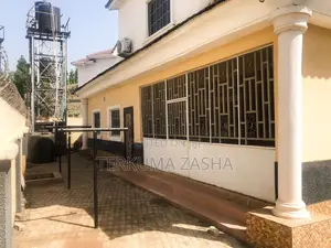4 Bedroom Duplex for Sale a Aco Estate, Lifecamp