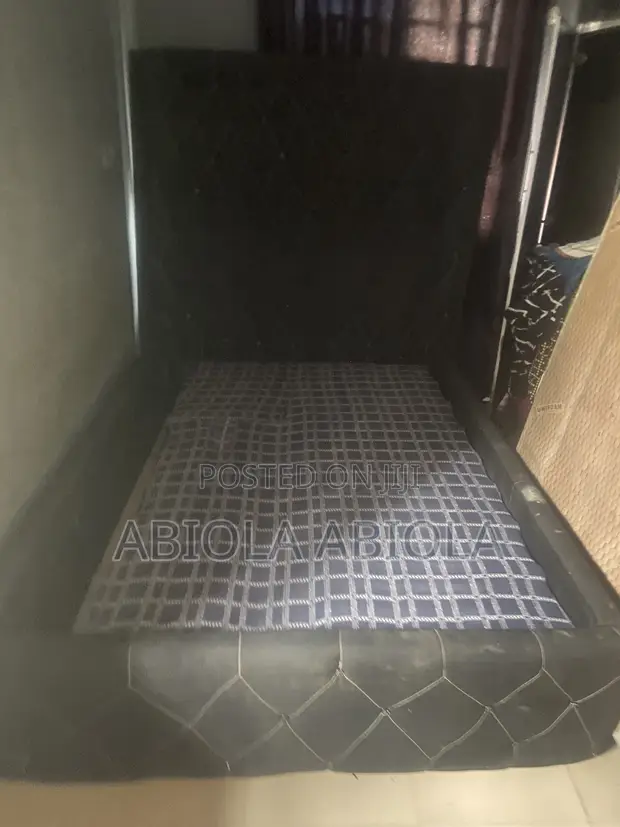 4.5ft Bed Frame - Used - 1