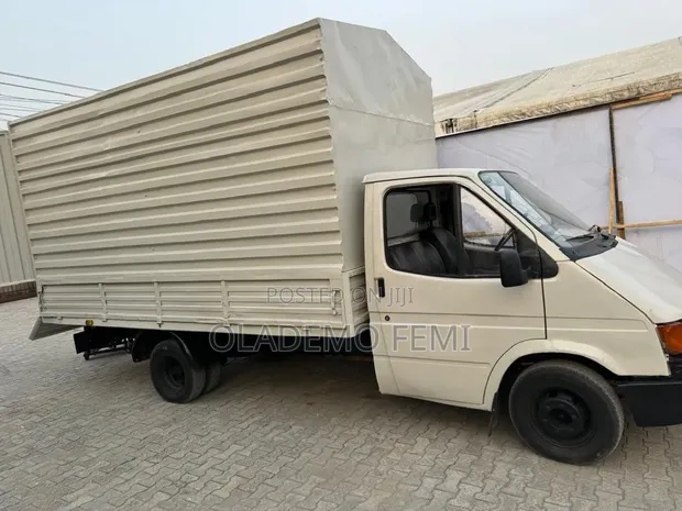 Ford Transit 2000 White - 1