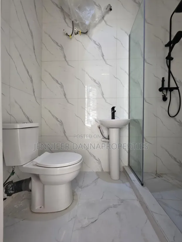 4 Bedroom Duplex for Sale in Ikota - 1