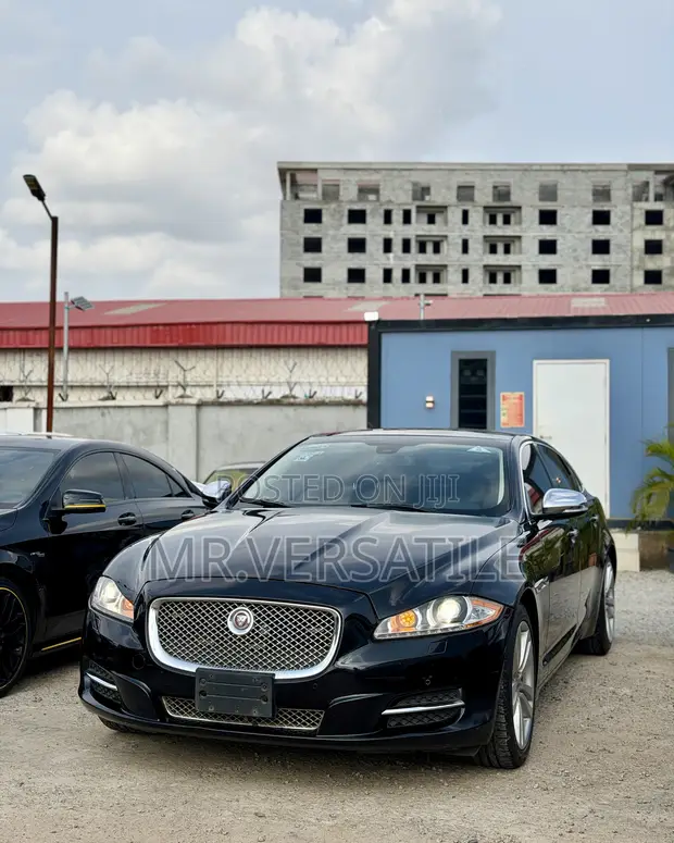 2015 Jaguar XJ XJL Portfolio Sedan AWD - 1