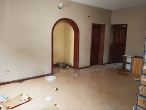2 Bed Flat na Wurin Saya a Alakuko
