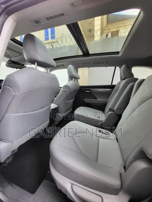 2021 Toyota Highlander Platinum Blue