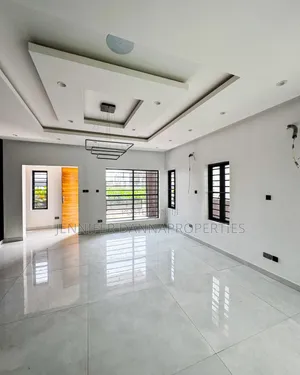 5 Bedroom Duplex Don siyarwa a Ikota, Megamound Estate