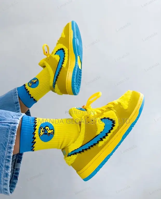 Nike SB Dunk Low "Grateful Dead Bears" Yellow - 1