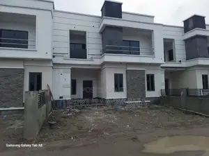 4 Bedroom Townhouse/Terrace don haya a PGW Estate, Wumba