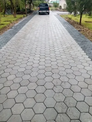 Maikarfin Titin Estate na Block