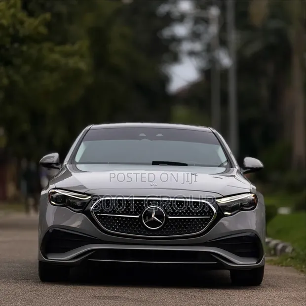 Mercedes-Benz E450 2025 Gray - 1