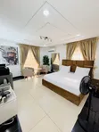 Gidan Studio Mai Cikakken Kayan Aiki don Sawa a Wuse 2 - 4