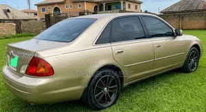 2004 Toyota Avalon XL Gold