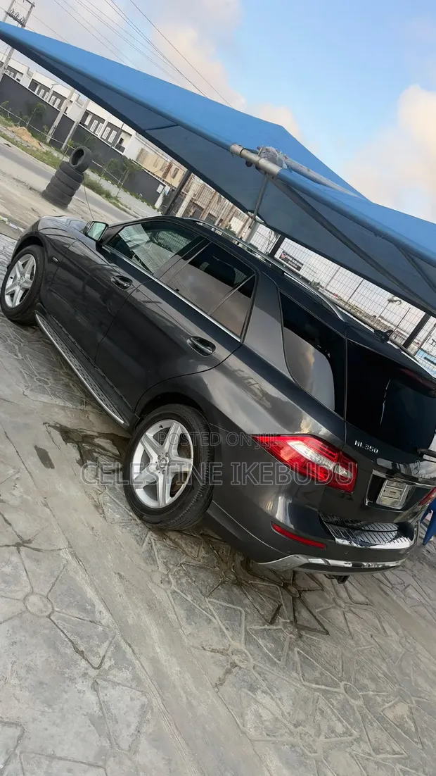 Mercedes-Benz ML350 2012 Black - 1