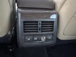 2014 Toyota Avalon Limited Sedan - White