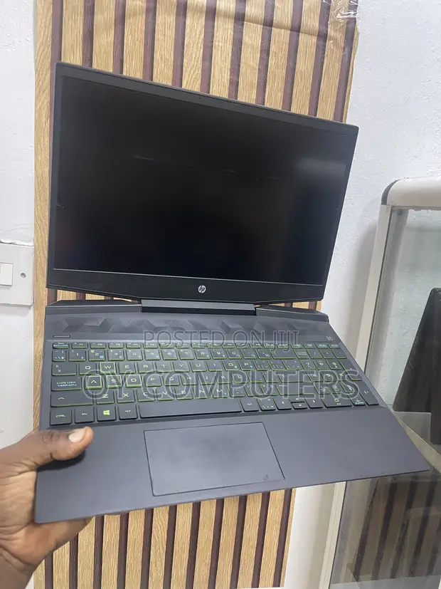 HP Pavilion Gaming Laptop 15-dk2xxx - Core i7, 16GB RAM, 512GB SSD - 1