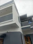 Dakin Kwarya da Parlor Mai Cikakken Kayayyaki na Short-Let a Lagos Mainland - 5