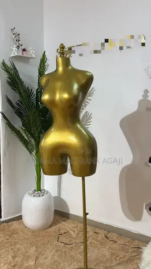 BBL Mannequin - New