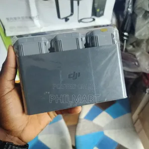 DJI Air 3 Baturai masu wayo da Cibiyar Caji