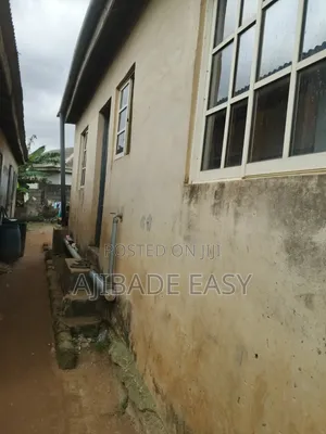 Gidan Bedroom 3 Don Siyawa a Ayobo