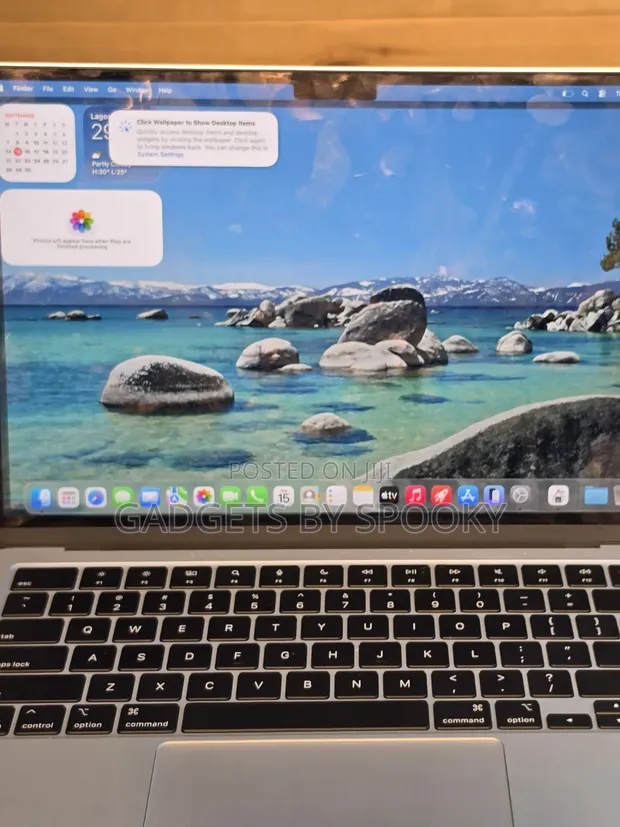 Apple MacBook Air 2025 M4 16GB RAM 256GB SSD - 1