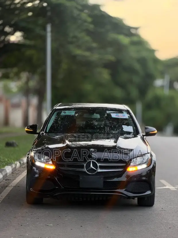Mercedes-Benz C300 2016 Black - 1