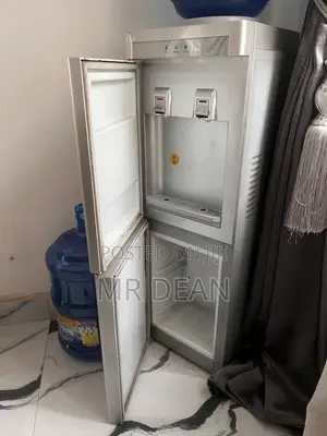 Royalty Mai Zafi da Sanyi Ruwa Dispenser