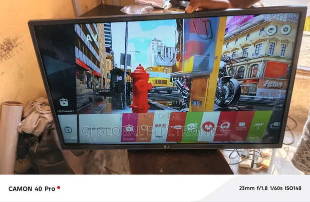 UK Used LG 32-inch Smart TV - 1