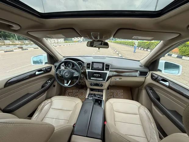 Mercedes-Benz M Class 2015 White - 1