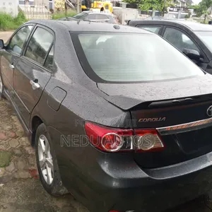 Toyota Corolla 2012 Black