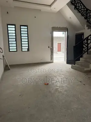 4-Bedroom Townhouse/Terrace in Lekki Phase 2 for Sale