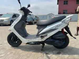 Kymco Agility 2023 Silver Scooter