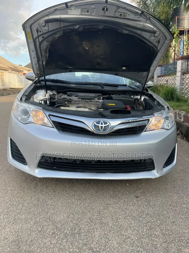 2014 Toyota Camry LE Silver - 1
